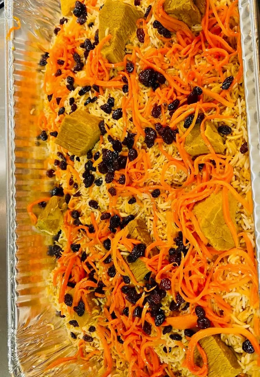 Qabli Palow — rice with caramelised carrots and raisins, with beef